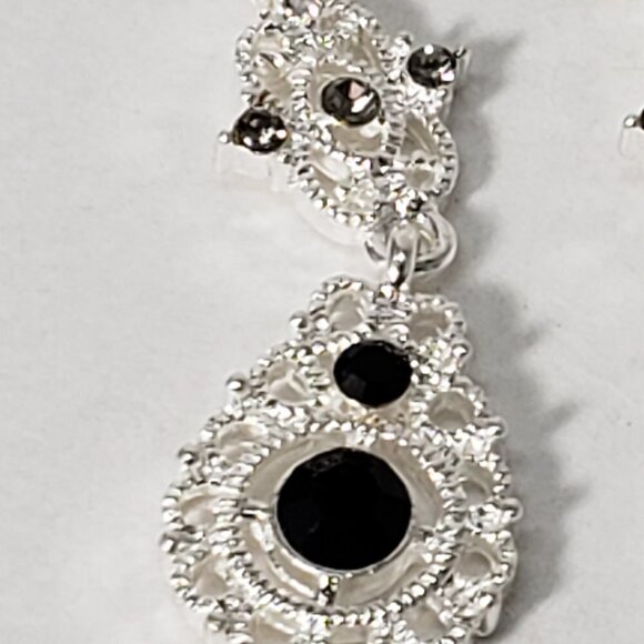 Women's Silver tone Filigree & Black Stone, Sparkling Post Drop Dangle Earrings - Picture 4 of 7